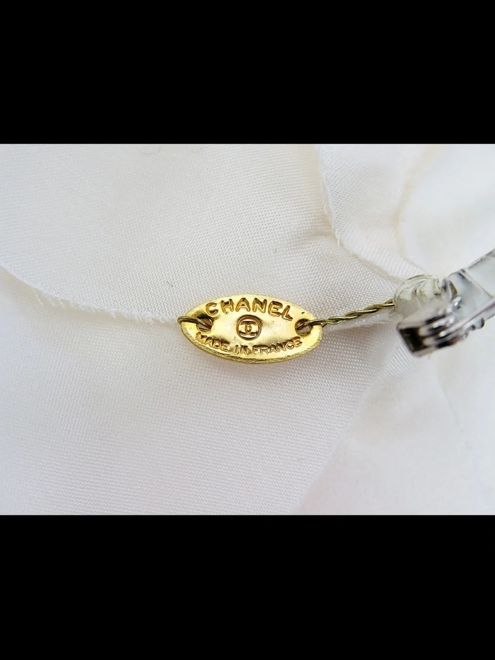 CHANEL White Camellia Flower Brooch
